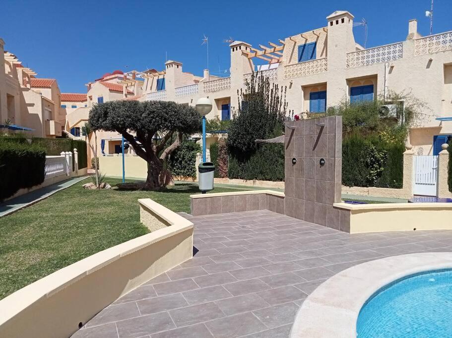 Apartamento En Los Nietos Con Piscina Comunitaria. Exterior foto
